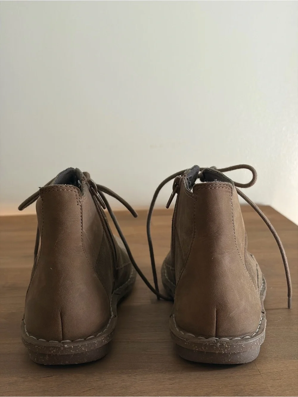 Clarks Trace Pine Taupe Suede Leather Lace-Up Side-Zip Ankle Boots Women Size 6W